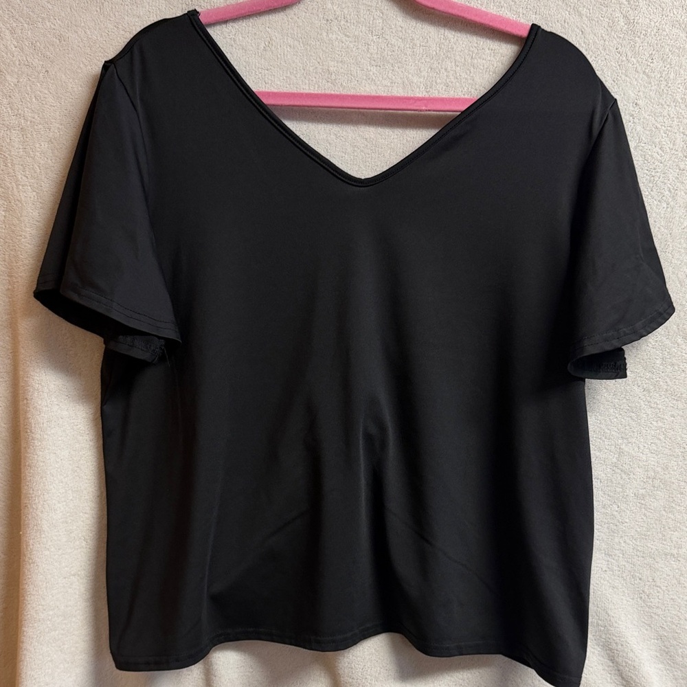 Women's Black V-Neck Short Sleeve Tee